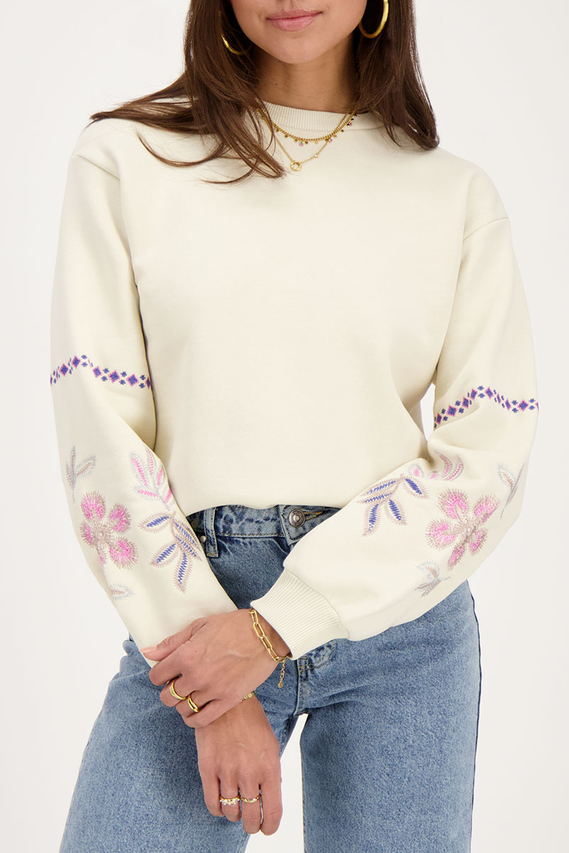 Wholesale Custom Sweatshirt with Embroidery