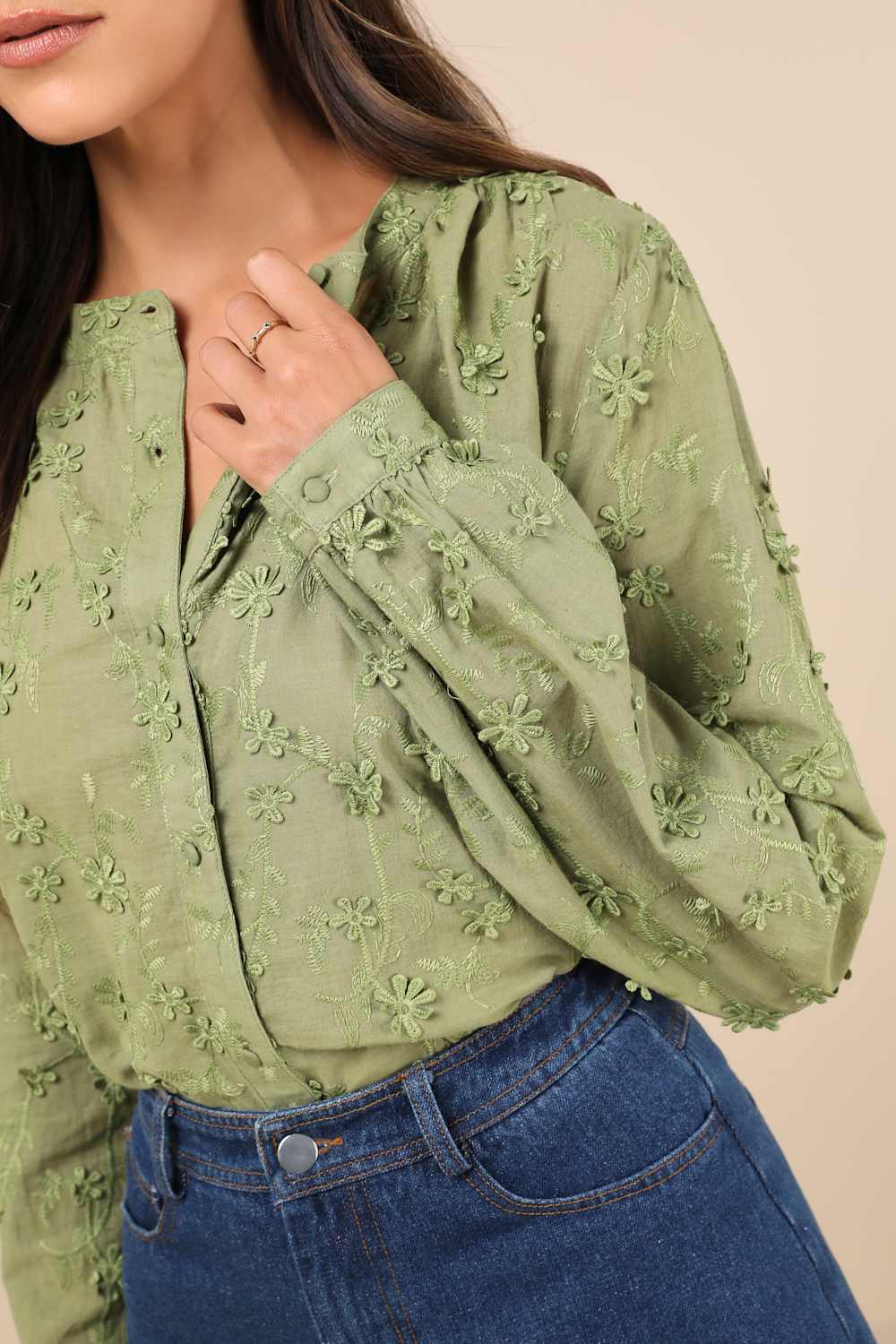 How Can A Floral Ladies' Embroidery Shirt Elevate Your Everyday Look?