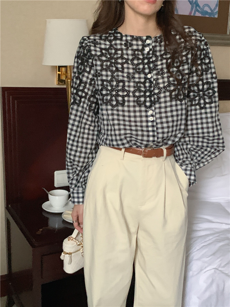 Customized Wholesale Hallow Out Flower Embroidery Shirt
