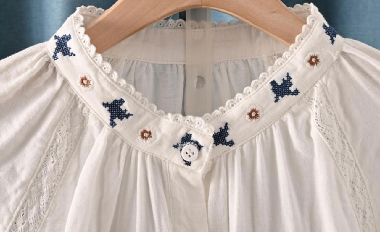 Customized Wholesale White Shirt with Embroidery