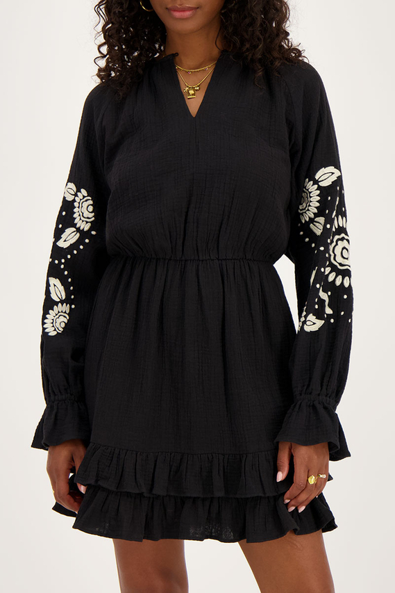 Custom Wholesale Black dress with white embroidery