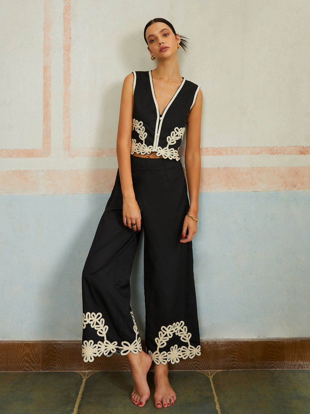 Customized Wholesale Embroidery Sleeveless Zipper Pants Set