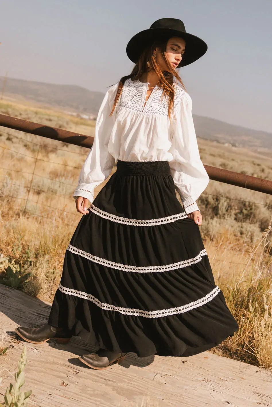 Wholesale Customized Women's Embroidery Blouse