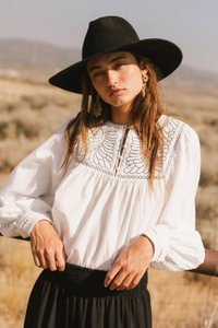 Wholesale Customized Women's Embroidery Blouse
