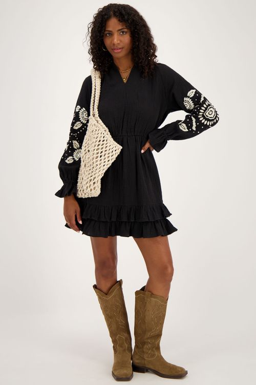 Custom Wholesale Black dress with white embroidery