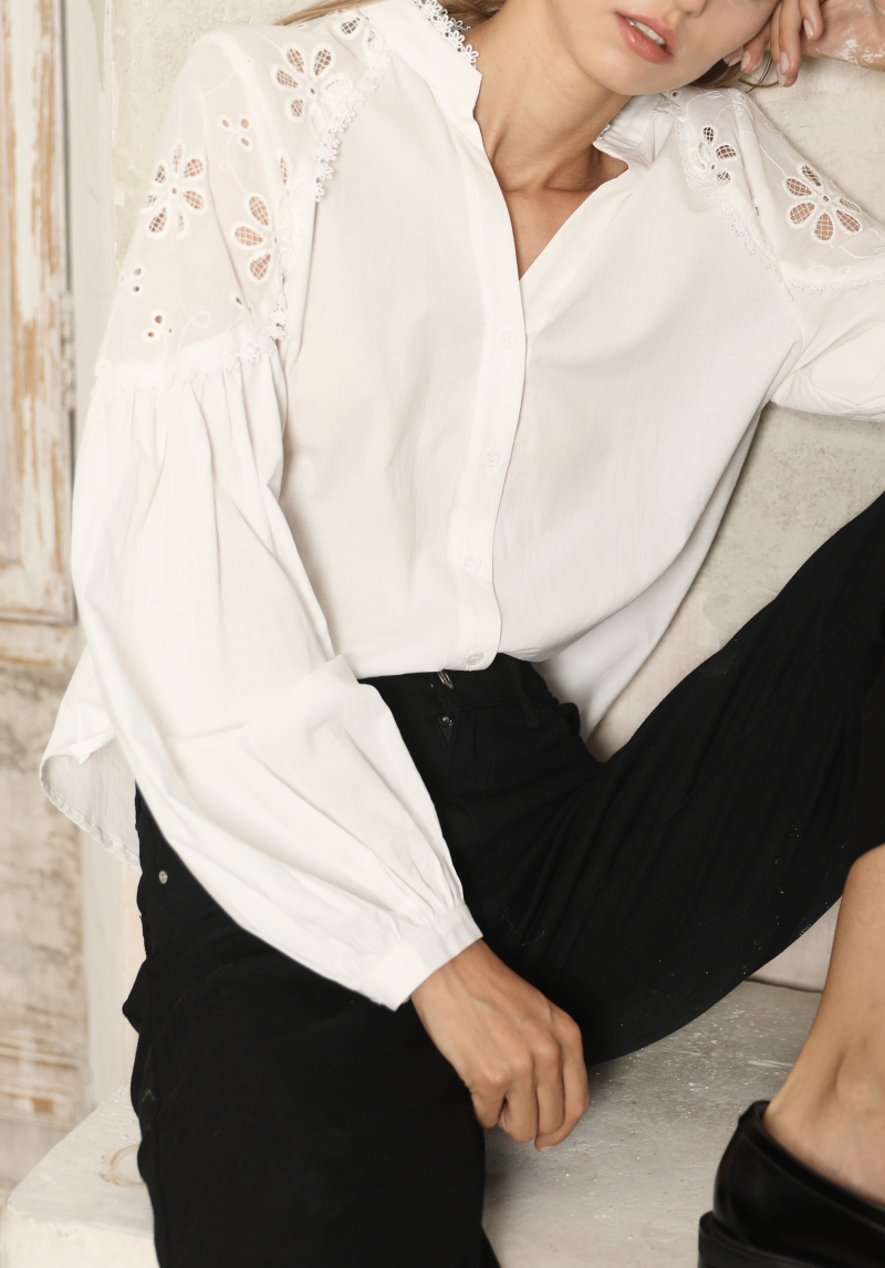 How Does A Loose Fit Ladies' Embroidery Shirt Fit Into Your Office Work Wardrobe?
